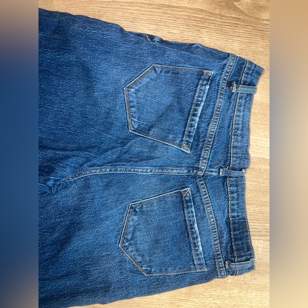 Kensie Women's Straight Leg Jeans in Dark Blue Denim - Picture 5 of 8